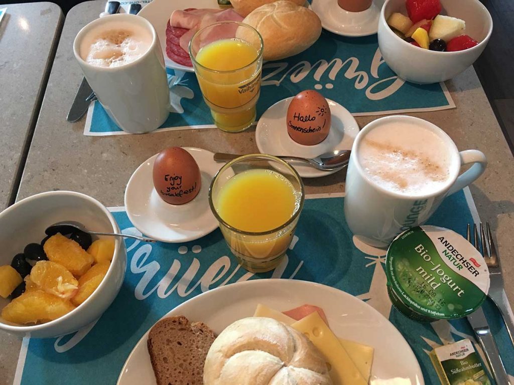 Hoteltipp Berlin - Motel One Berlin Potsdamerplatz Frühstück Kurztrip Sehenswertes, Hotel, Aktivitäten und Tipps für eine Städtereise nach Berlin www.gindeslebens.com