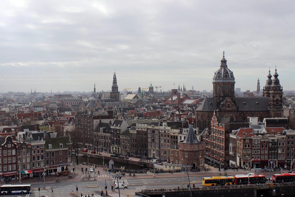 Skybar Double Tree by Hilton Amsterdam Centraal Sehenswürdigkeiten Amsterdam Niederlande - Städtetrip Amsterdam Sightseeing, Aktivitäten und Tipps www.gindeslebens.com