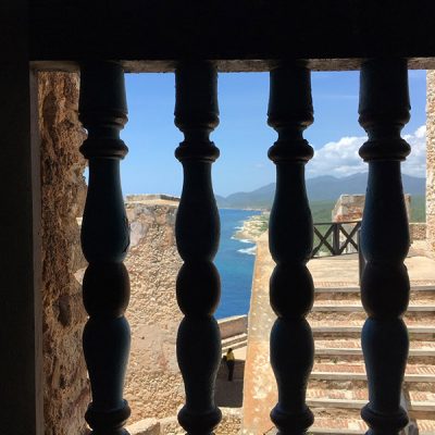 Ausblick vom Castillo San Pedro de la Roca Sehenswertes in Santiago de Cuba - das ursprüngliche Kuba - Reisebericht, Ausflüge und Tipps www.gindeslebens.com