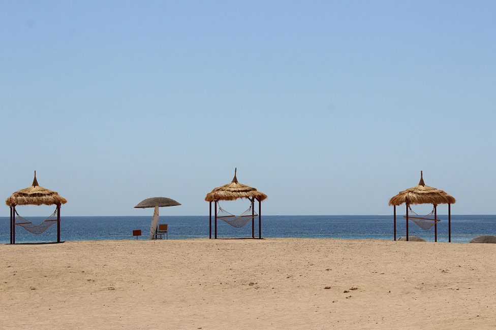 Hängematten am Strand Hotel Gorgonia Beach Marsa Alam Ägypten Tauchparadies in der Krise Afrika www.gindeslebens.com