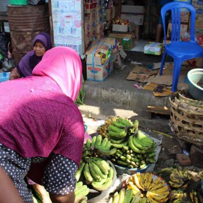 Obst am Marktplatz Pasar Gunungsari Lombok Indonesien Asien Hoteltipp, Sehenswertes und Reisebericht Lombok unbekannte Perle Indonesiens www.gindeslebens.com