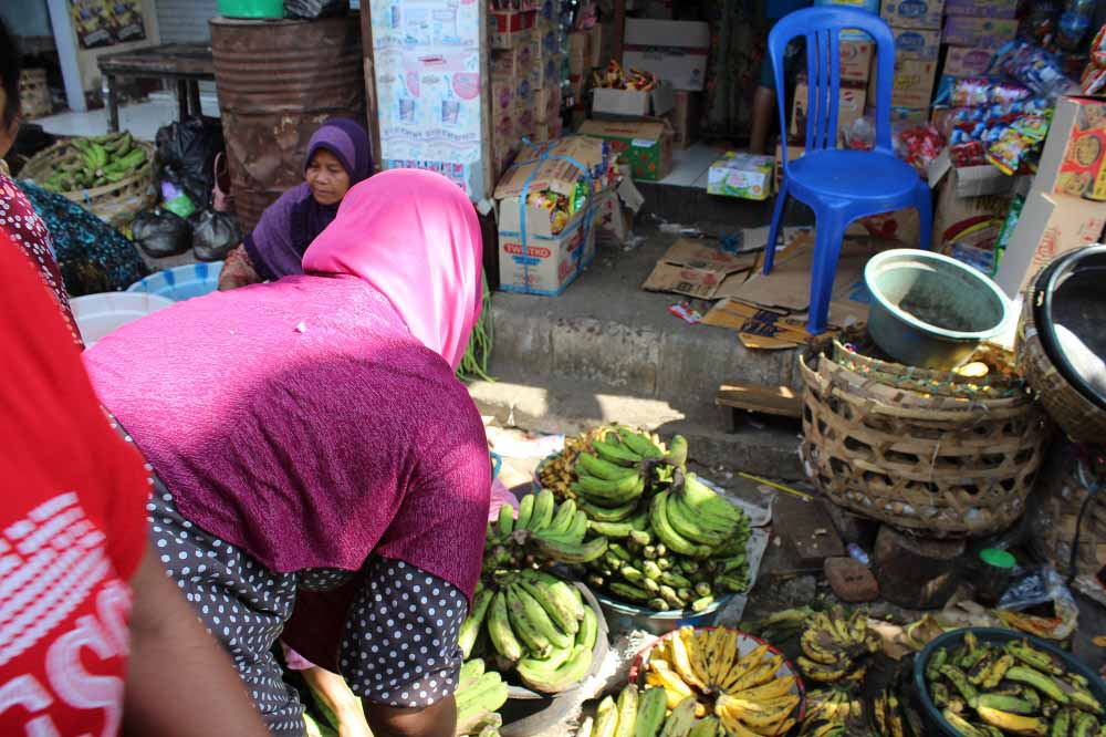 Obst am Marktplatz Pasar Gunungsari Lombok Indonesien Asien Hoteltipp, Sehenswertes und Reisebericht Lombok unbekannte Perle Indonesiens www.gindeslebens.com