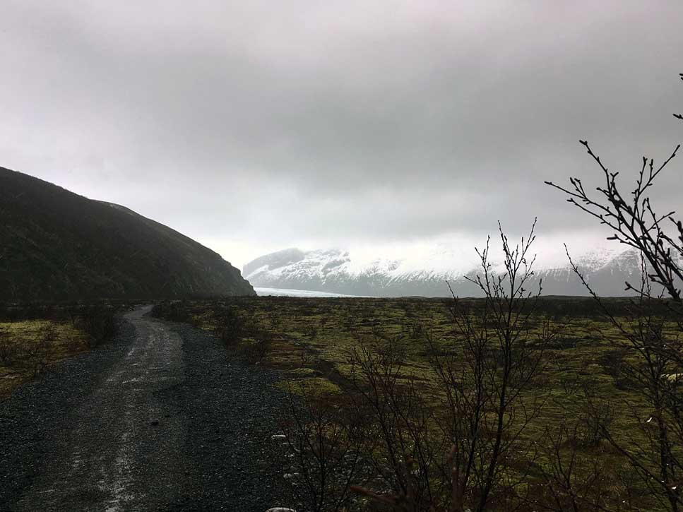 Blick auf den Vatnajökull Gletscher im Nationalpark Island Roadtrip Südküste gindeslebens.com © Thomas Mussbacher und Ines Erlacher