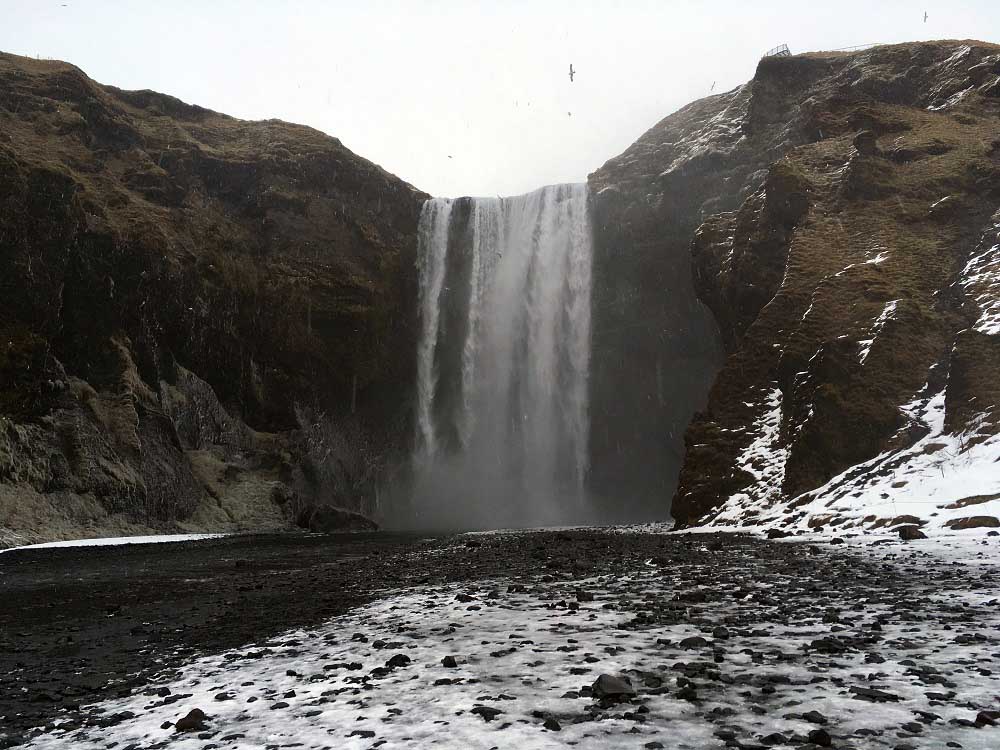 Wasserfall Skogafoss Island Roadtrip Südküste gindeslebens.com © Thomas Mussbacher und Ines Erlacher