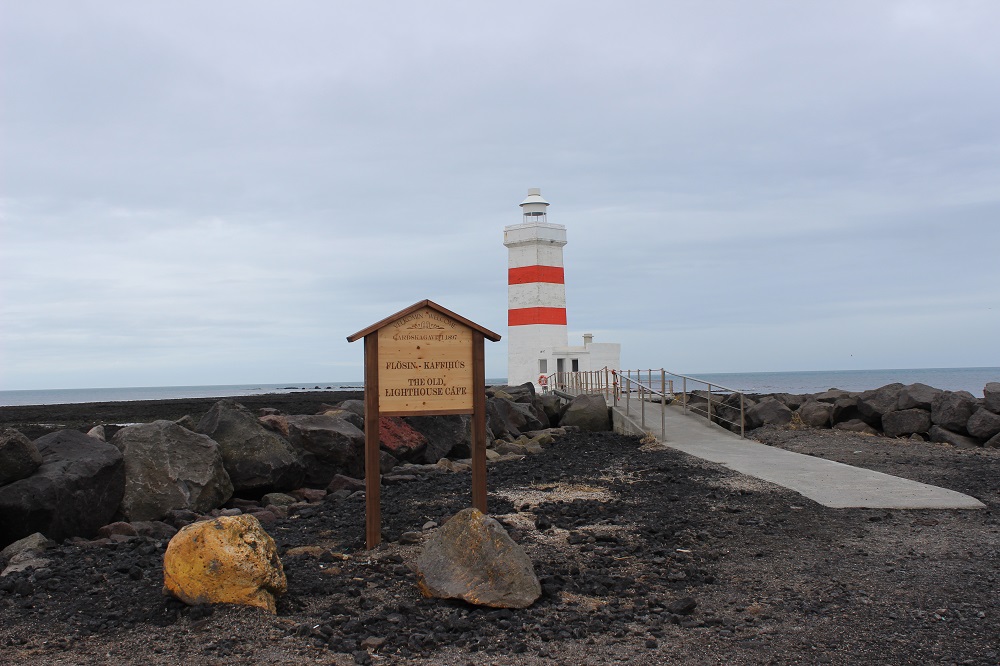 Gardur Leuchtturm Island Roadtrip Reykjavik und Keflavik © www.gindeslebens.com