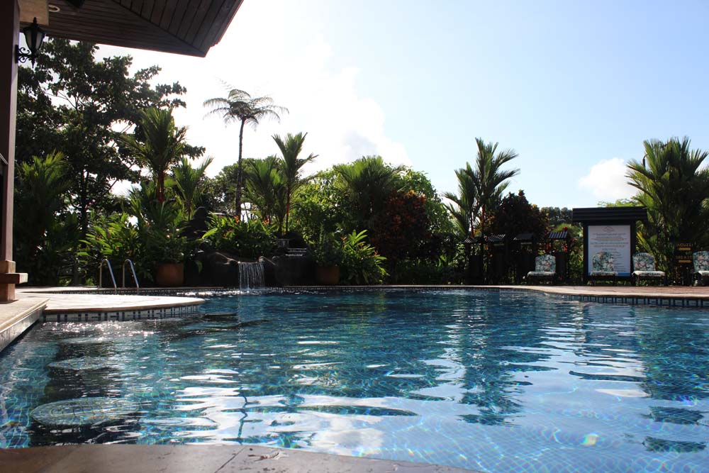 Pools Volcano Lodge Springs Costa Rica www.gindeslebens.com