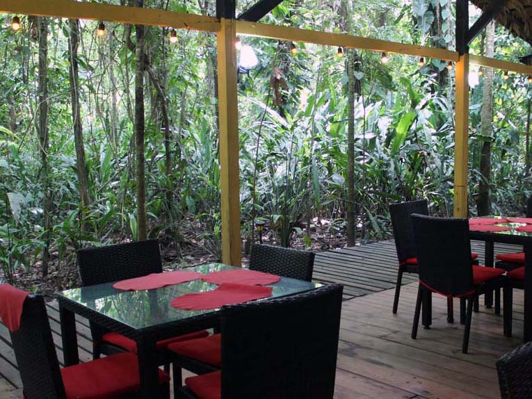 Restaurant Abenteuer Glamping im Dschungel Costa Ricas Almonds & Corals www.gindeslebens.com