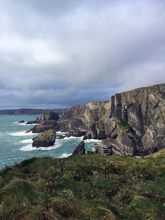 Aussicht auf die Klippen bei Mizen Head www.gindeslebens.com