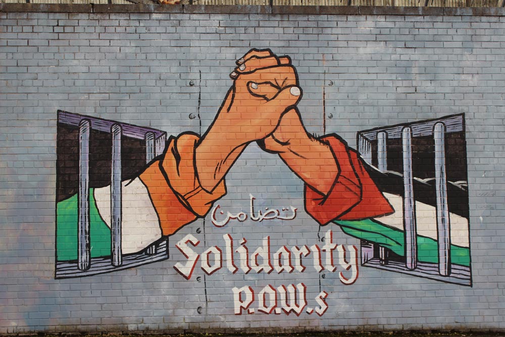 Peace Wall und Murals West Belfast - die Murals im Westen von Belfast Peace Wall www.gindeslebens.com