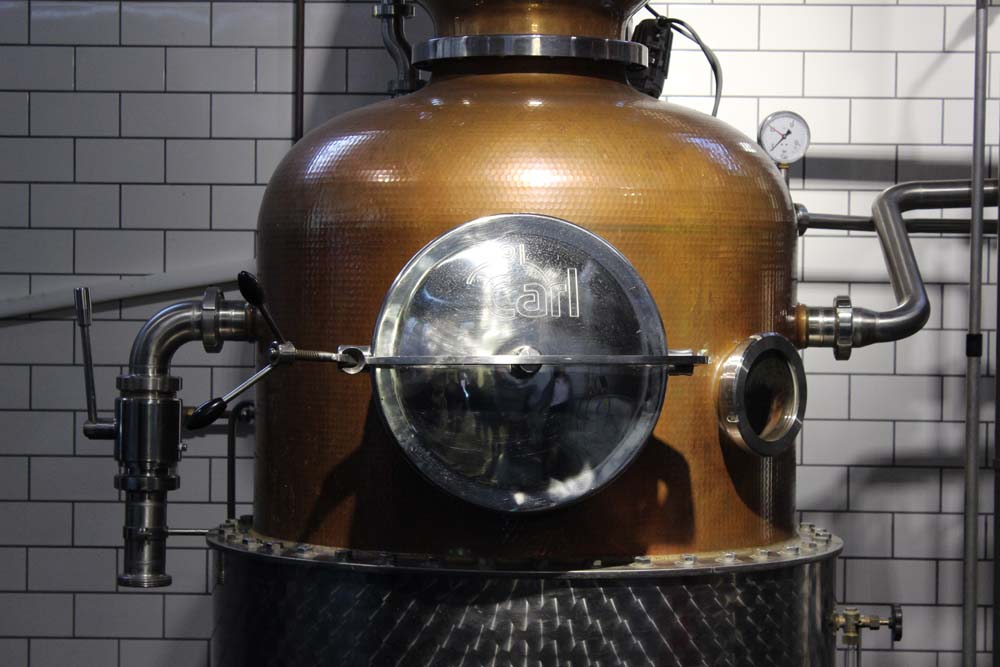 Carl Gin Destille Helsinki kulinarisch erleben - Helsinki Distilling www.gindeslebens.com