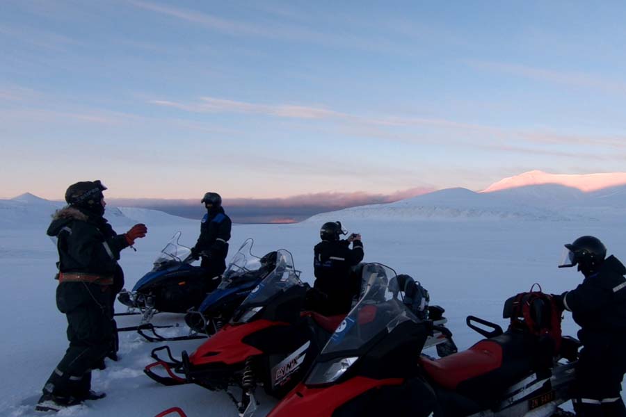 Schneemobilexpedition Barentsburg Spitzbergen Adventures www.gindeslebens.com