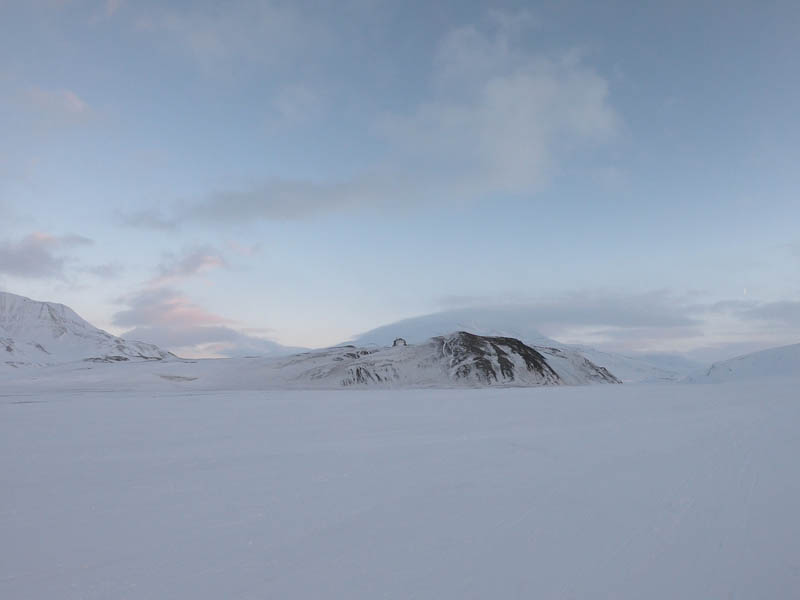 Arctic Treasures Schneemobiltour - Tagestour zum Tempelfjord www.gindeslebens.com