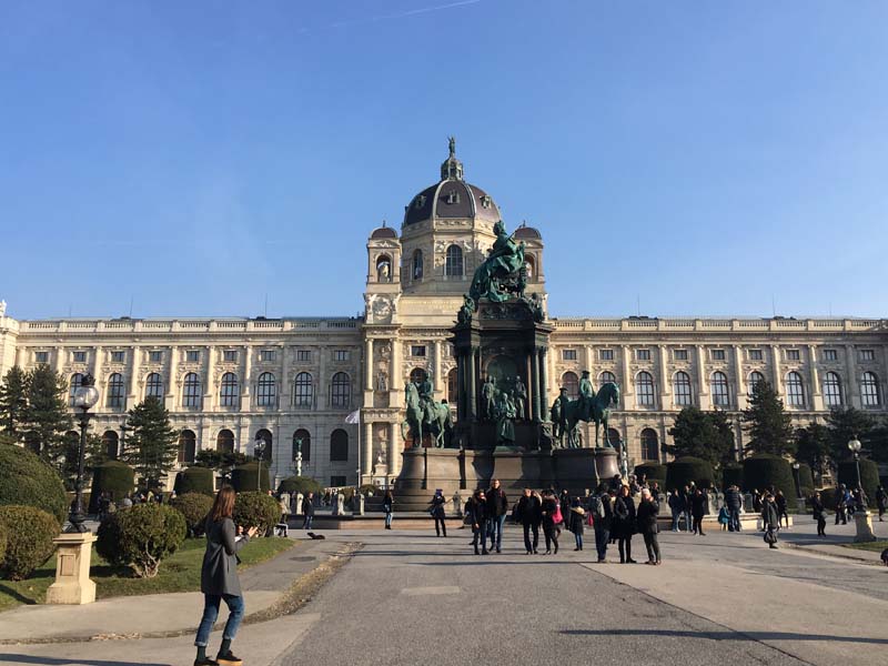 Reiseblogger WG Ibis Wien Hauptbahnhof www.gindeslebens.com