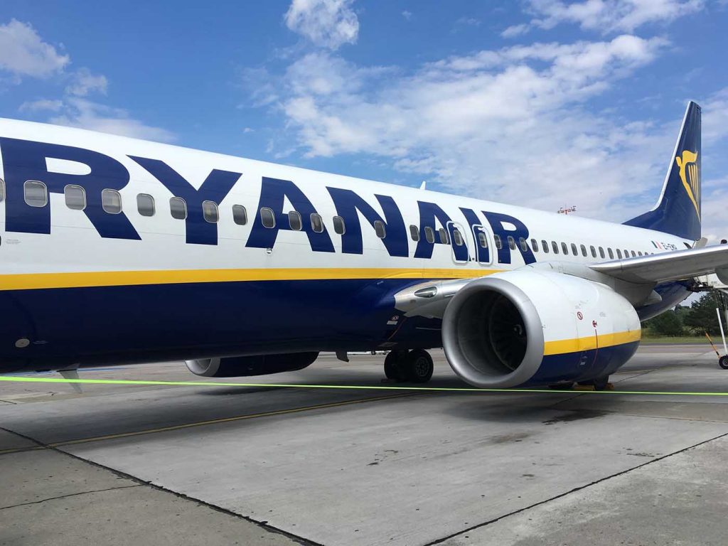 Ryanair Streik - kurzer Prozess Schließung Basis Bremen und Verkleinerung der Basis Weeze www.gindeslebens.com