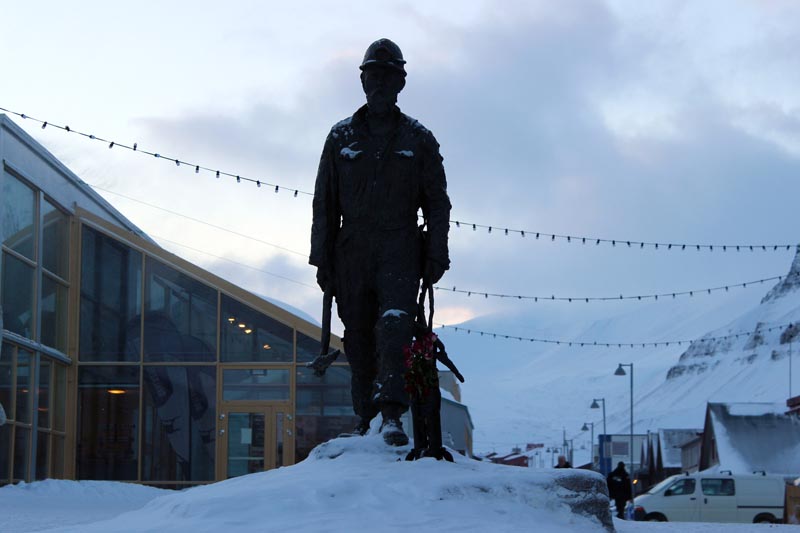 Spitzbergen Urlaub in der Arktis - Minen auf Spitzbergen www.gindeslebens.com