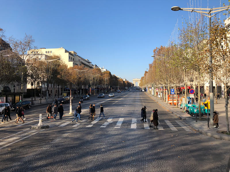 Champs Élysées Sightseeing in Paris mit dem Hop-on Hop-off Bus