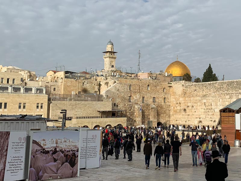 Klagemauer und Felsendom in Jerusalem www.gindeslebens.com