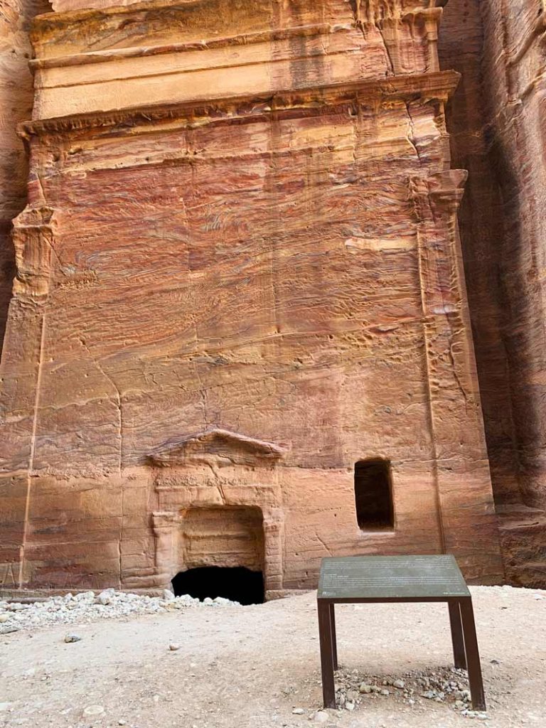 Straße der Fassaden - Street of Facades Petra Jordanien www.gindeslebens.com