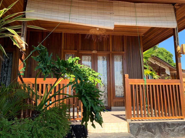 Superior Zimmer - strandseitig Bastianos Dive Resort Bunaken Tauchen Sulawesi Indonesien